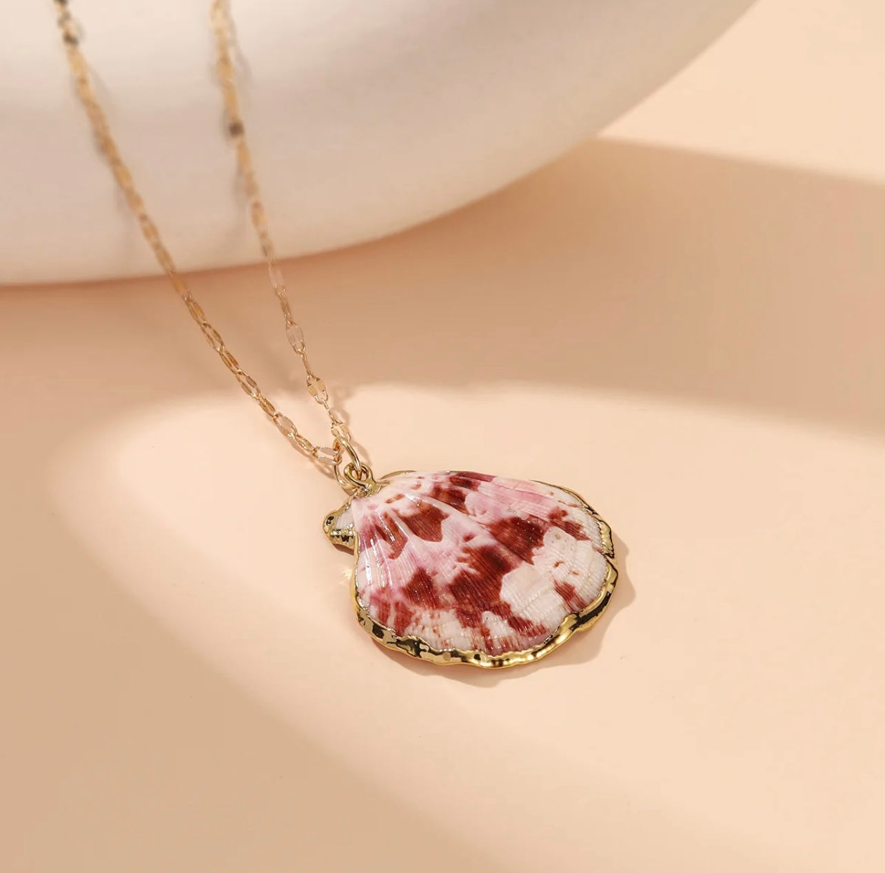 Shell simplicity necklace