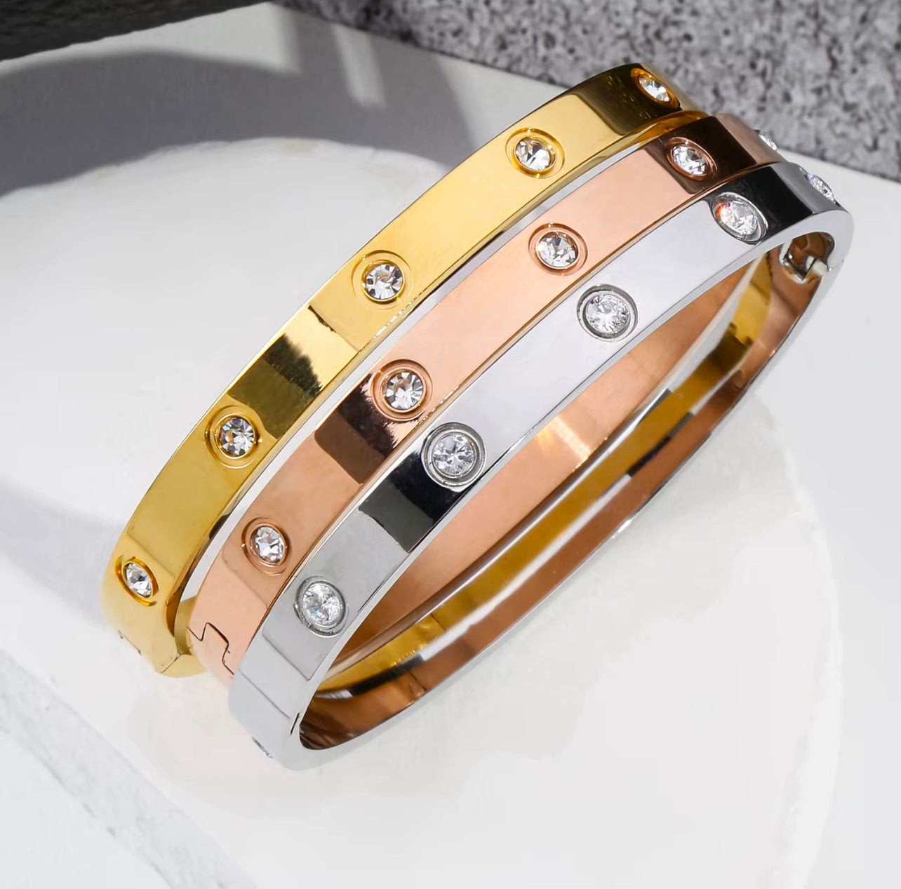 High quality gold with diamonds bangle bracelet