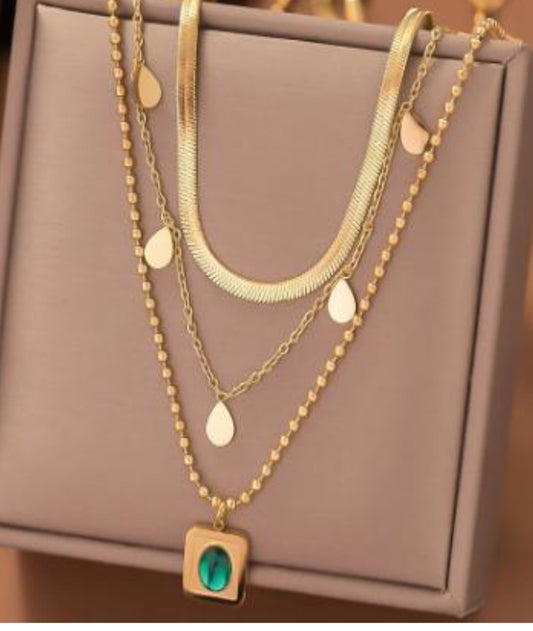Emerald three layered necklace
