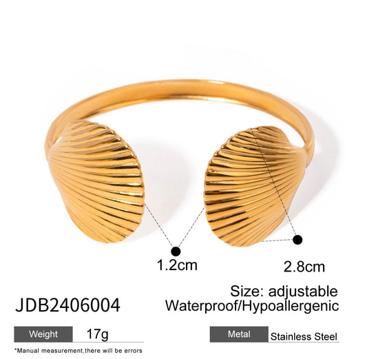 Large Scallop bangle