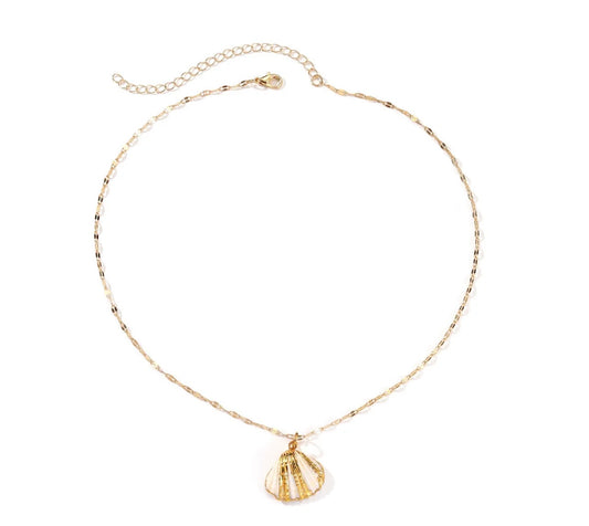 Golden shell simplicity necklace