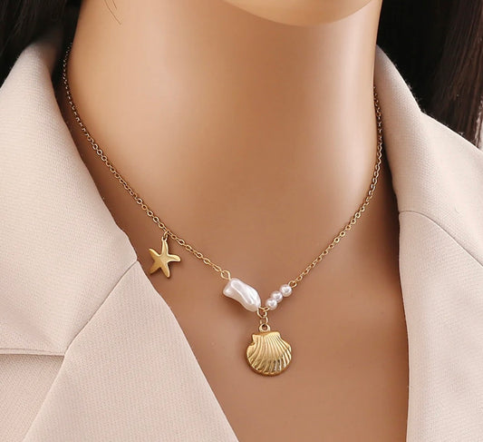 Shell and sea star necklace
