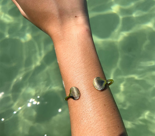 Shell minimalist cuff