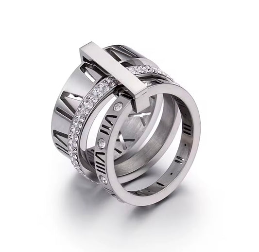 The Román numeral Silver 3 band ring