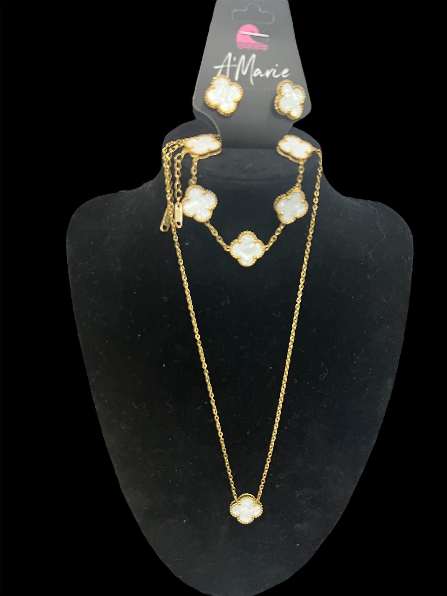 Pearl White and gold four leaf closet set