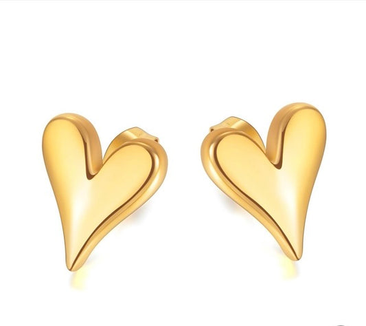 sweet heart golden stud earings