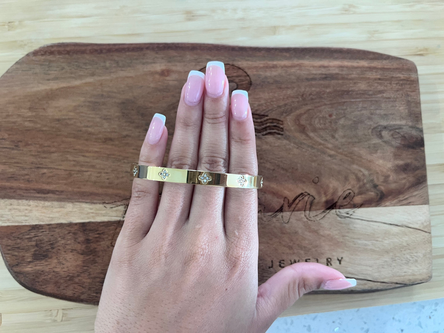 Flower Indent Bangle